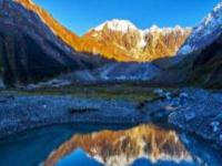 嘎隆拉雪山西藏景點