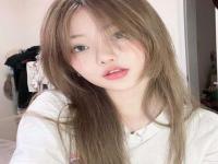 新沂伴游本科生匡稼穎