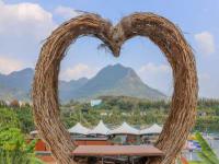 中國落差最大的瀑布，負離子含量極高，位列廣東景區天然氧吧之首