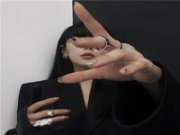 迪慶結伴游玩電竟網紅嵇凡桃